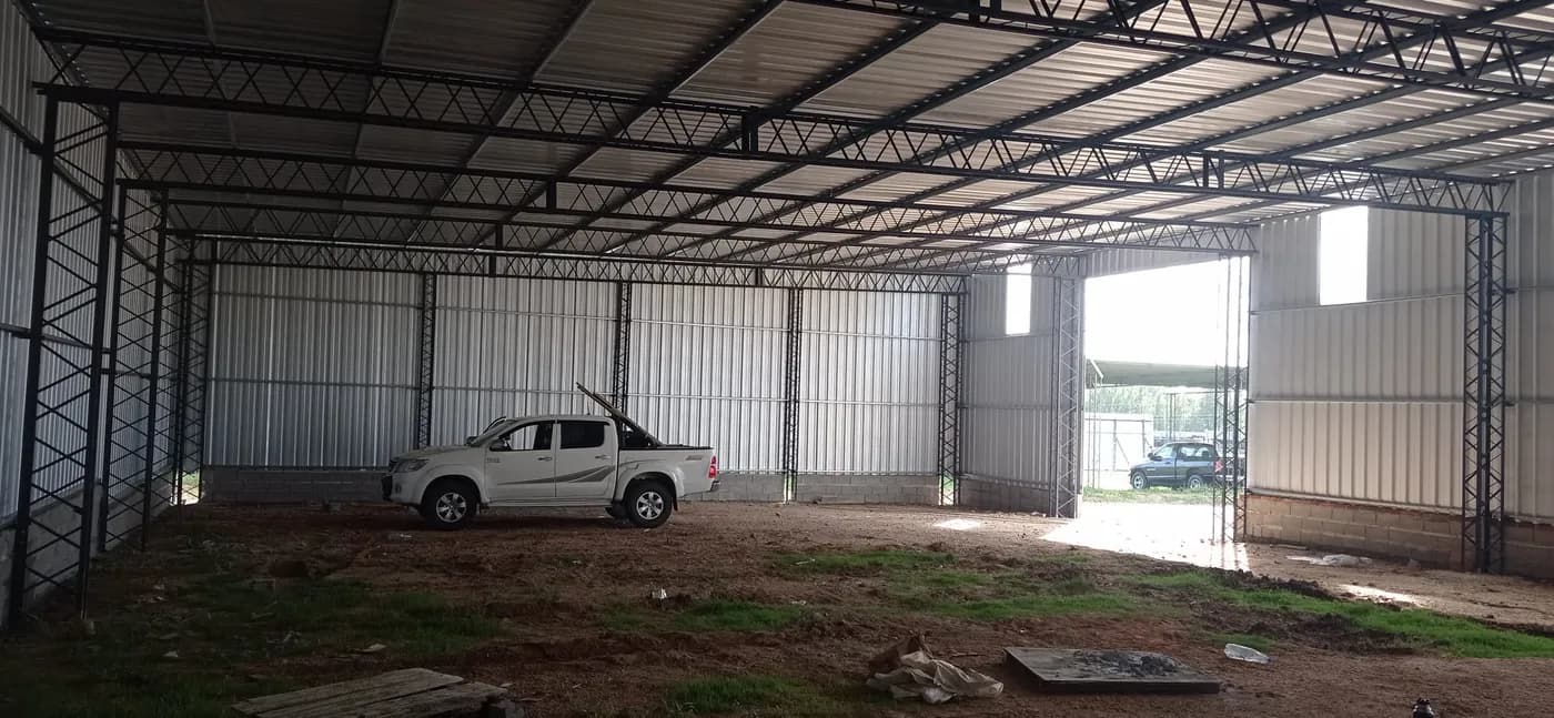 Galpón industrial en construcción — MF Construcciones Uruguay