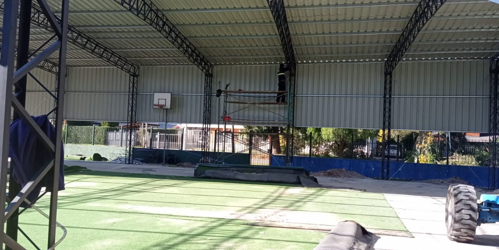 Estructura metálica para cerramiento de cancha deportiva Uruguay