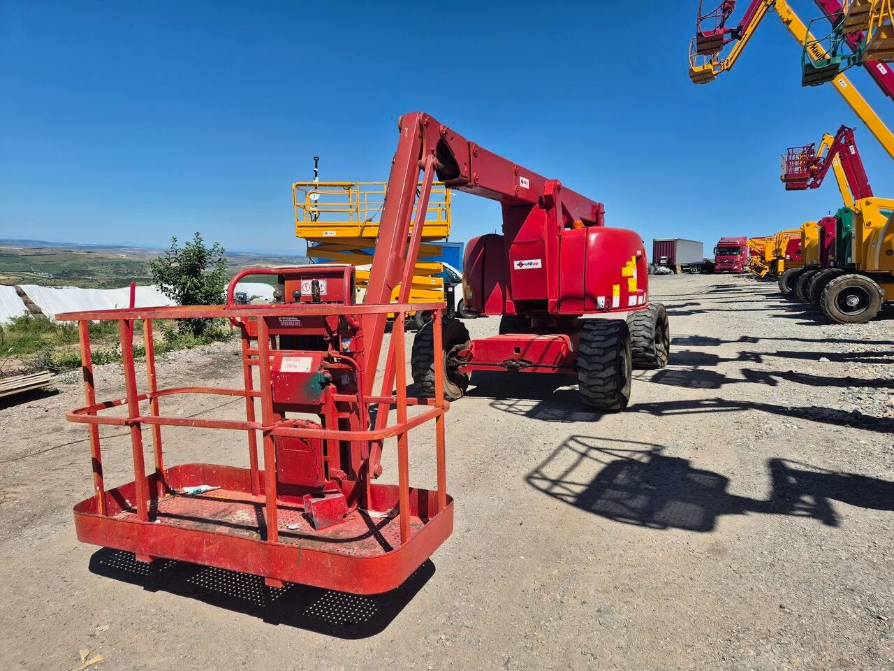 Plataforma Haulotte HA20PX 20m en estructura metálica Uruguay